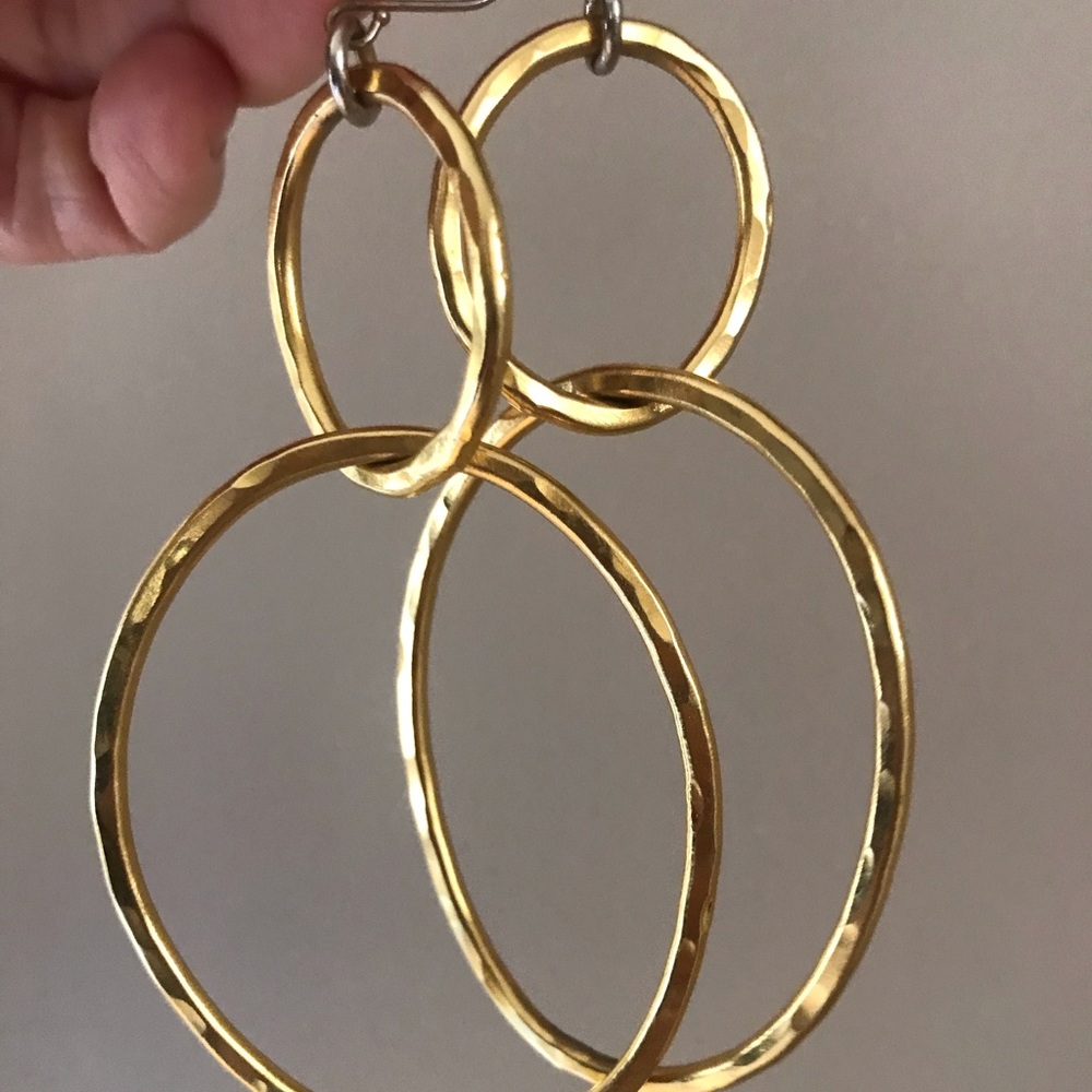 Gold hoops - Picture 3 of 4